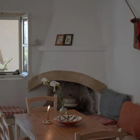 Borantza Stone House * Aroniadhiánika