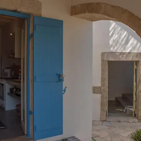 Сasa de vacaciones Borantza Stone House *