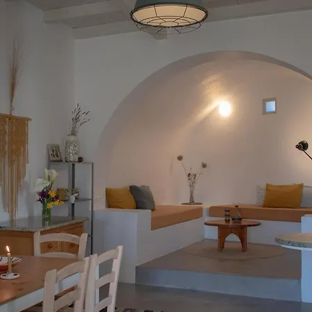 Borantza Stone House *