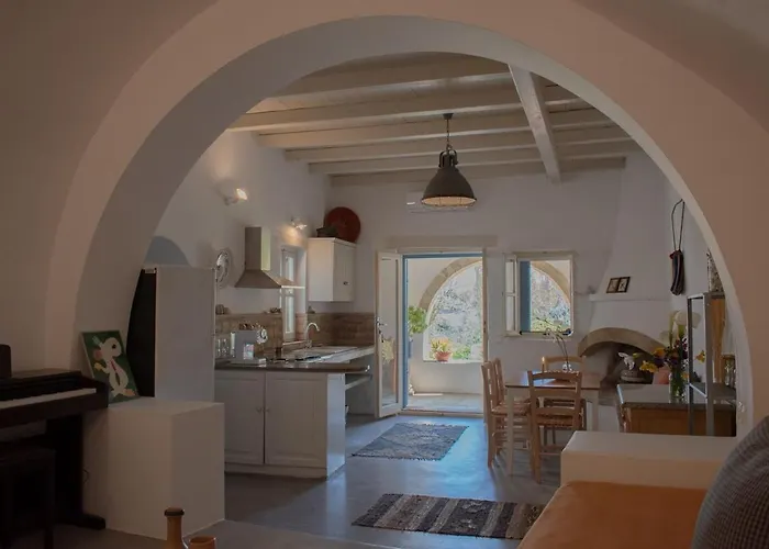 Borantza Stone House Aroniadhiánika